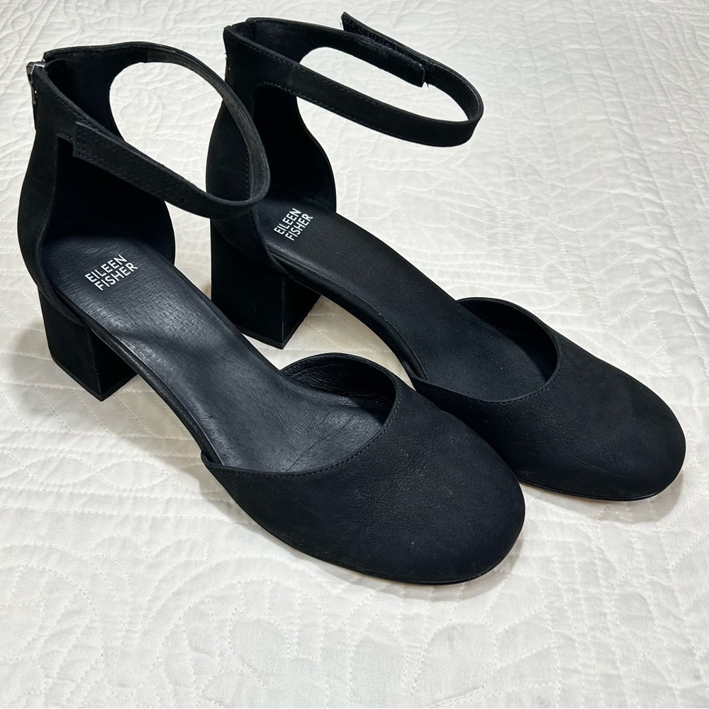 EILEEN FISHER Vero Cuoio Ankle Strap Black Suede Block Heel Pump Women’s Size 11